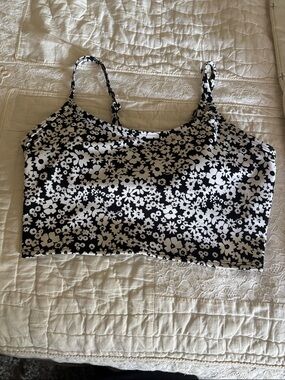 Pink active black white floral vs sports bra small NWOT